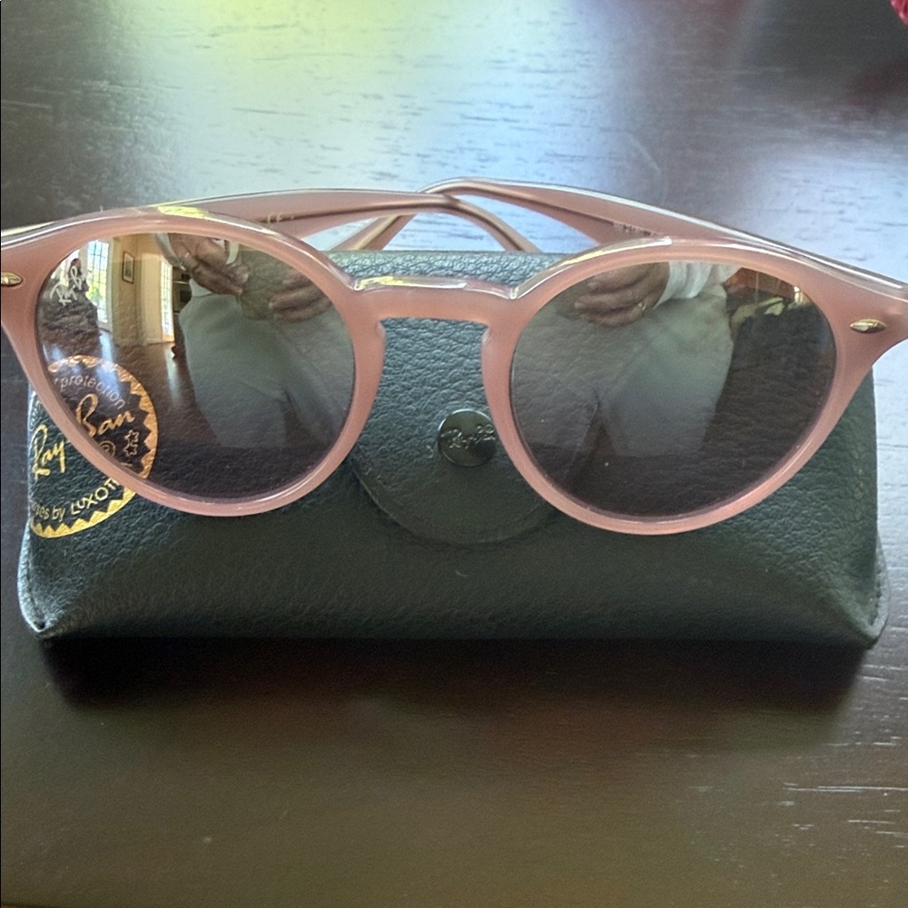 Ray-Ban rose color Round Frame Women's Sunglasses